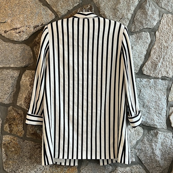 Alice + Olivia Kylie Striped Cotton Blend Twill Blazer - Picture 6 of 8